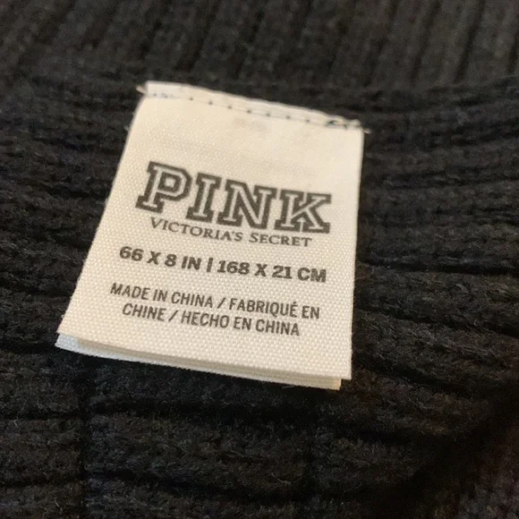 PINK Victoria’s Secret Scarf NWOT - Picture 3 of 5